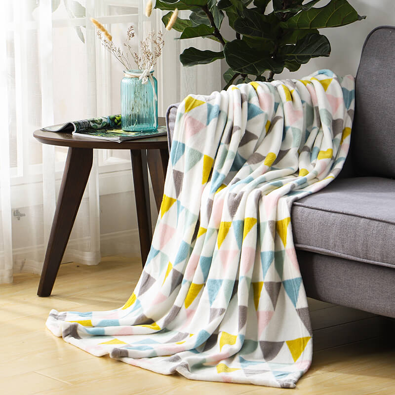 RKS-0138 Europe Style Wholesale Blankets And Throws Triangle Print 1 layer